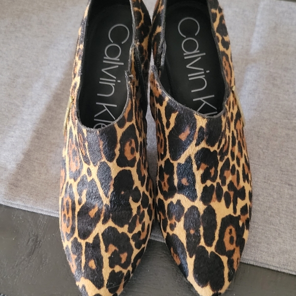 Calvin Klein Calf Hair Leopard Shooties - Picture 4 of 4